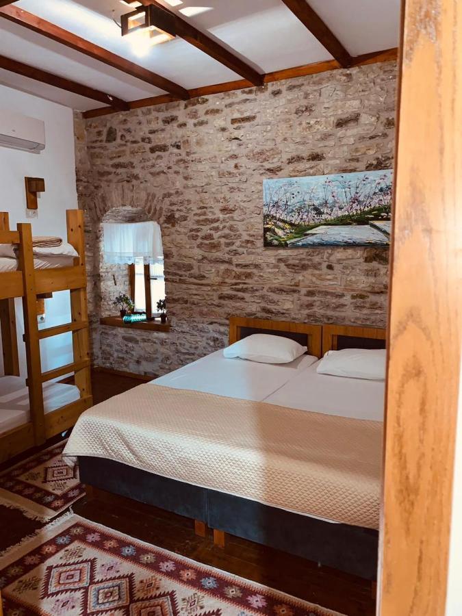 Guest House And Hostel Val-Mar Gjirokaster Ngoại thất bức ảnh