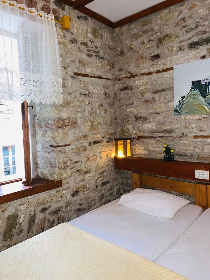 Guest House And Hostel Val-Mar Gjirokaster Ngoại thất bức ảnh