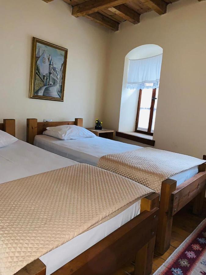 Guest House And Hostel Val-Mar Gjirokaster Ngoại thất bức ảnh