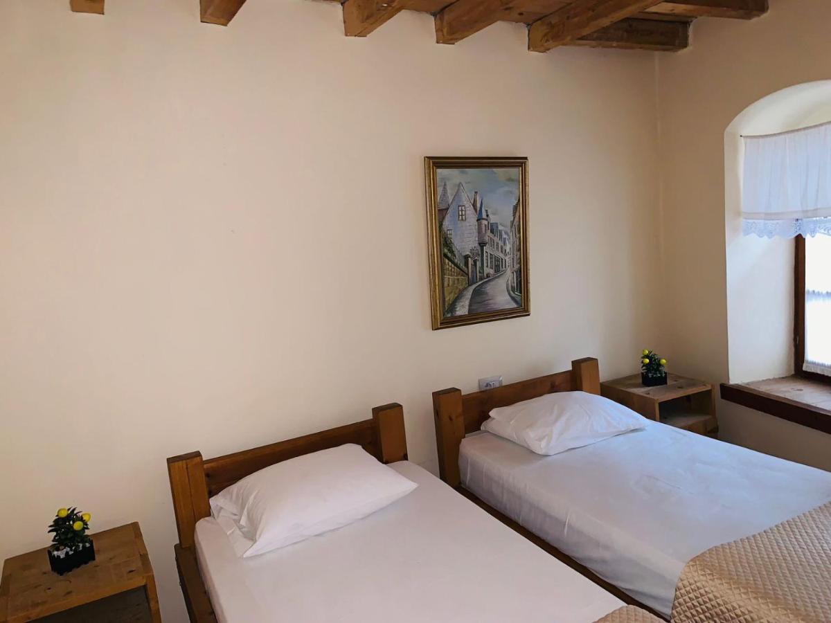 Guest House And Hostel Val-Mar Gjirokaster Ngoại thất bức ảnh