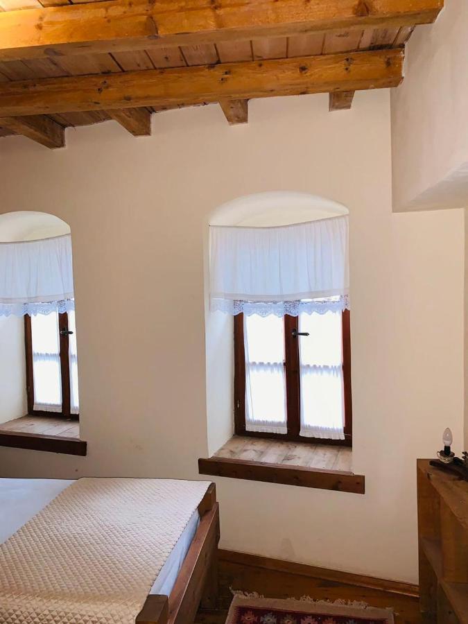 Guest House And Hostel Val-Mar Gjirokaster Ngoại thất bức ảnh