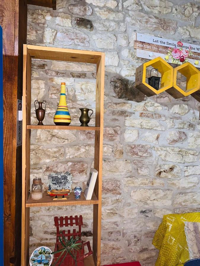 Guest House And Hostel Val-Mar Gjirokaster Ngoại thất bức ảnh