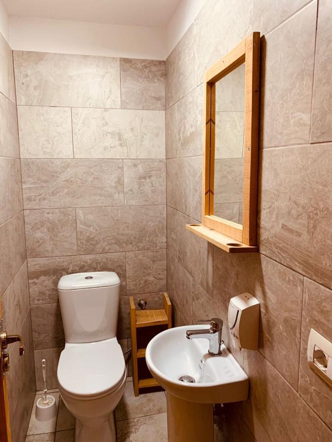 Guest House And Hostel Val-Mar Gjirokaster Ngoại thất bức ảnh