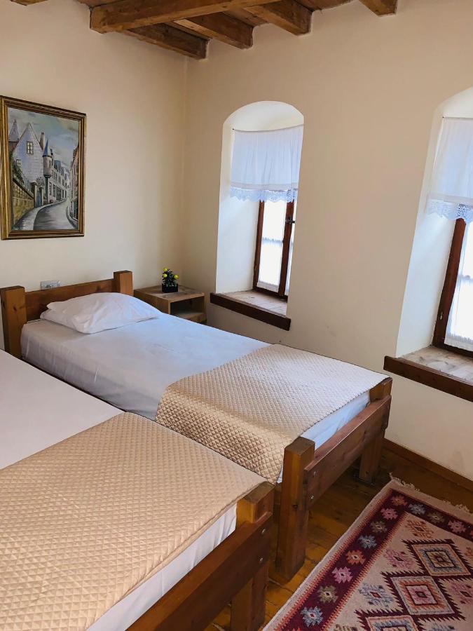 Guest House And Hostel Val-Mar Gjirokaster Ngoại thất bức ảnh
